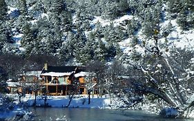 Rio Hermoso Hotel De Montana